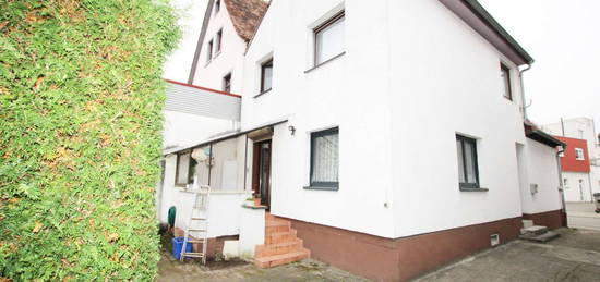 Einfamilienhaus,107m² Wohnfläche 368m² Grundstück mit  weitere Bebauungsmöglichkeit zu verkaufen