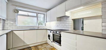 Flat to rent in Fordbridge Road, Ashford, Surrey TW15