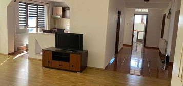 Inchiriez apartament in vila - zona rezidentiala Ghimbav