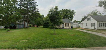 2116 N  Ball Ave, Muncie, IN 47304