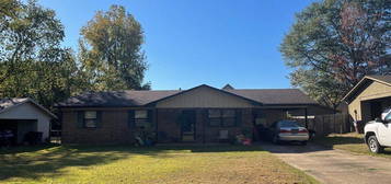 2509 Carywood Dr, Bryant, AR 72022