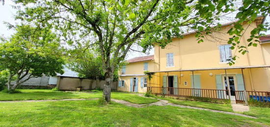 Maison mitoyenne avec travaux