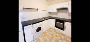 Flat to rent in Floyd Road, London SE7