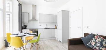 2 bed flat to rent