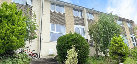 Terraced house to rent in Beaumont Close, Torquay TQ2