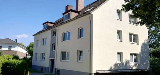 Schöne helle 2-Zimmer-Altbau-Wohnung in Ahrensburg