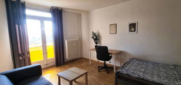 2-ROOM FLAT IDEAL FOR 2 STUDENTS NEXT TO THE MEDICAL FACULTY