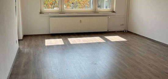 ***TOP*** helle, geräumige 4 Zimmer Wohnung sucht neuen Mieter!