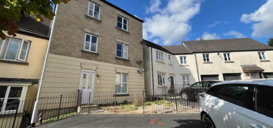 Flat to rent in Triumphal Crescent, Plympton PL7