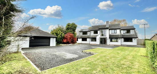 5 bedroom detached house for sale