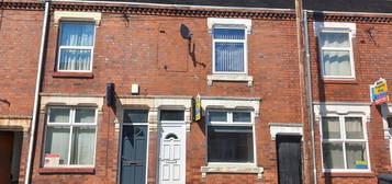 Terraced house to rent in Carlton Road, Stoke-On-Trent ST4