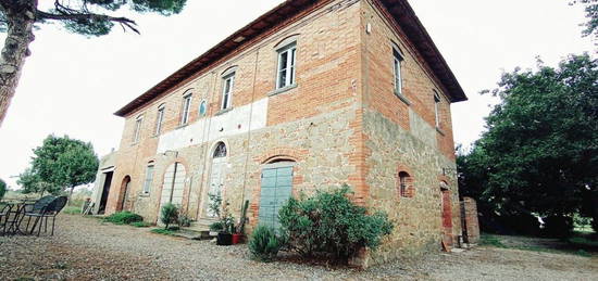 Rustico e casale in vendita a Marciano della Chiana