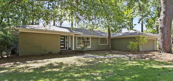 4001 Cabell Ln, Jackson, MS 39206