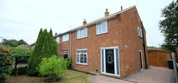 3 bedroom semi-detached house to rent