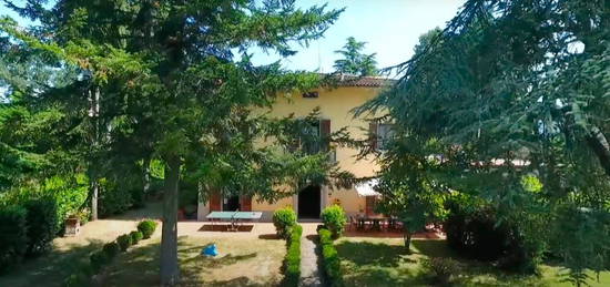 Villa plurifamiliare, ottimo stato, 1500 m², Vicchio