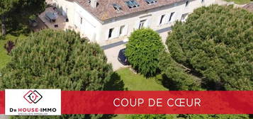 Coup de coeur pour cette splendide maison de type girondine avec gîte, piscine et dépendances à moins de 5 minutes de Saint-Émilion !