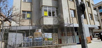 ÜMRANİYE İSTİKLAL CADDESİNDE KİRALIK 3+1. DAİRE 135 m2