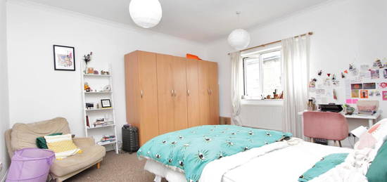 Mews house to rent in Belfast Road, London N16