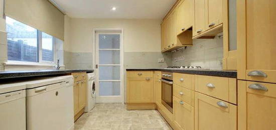 3 bedroom terraced house to rent