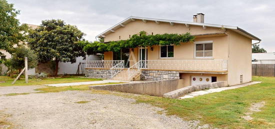 Maison de plain-pied  à vendre, 4 pièces, 3 chambres, 94 m²