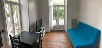 Joli appartement 32m2, type T2, meublé Champ de Juillet