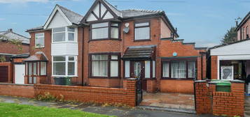 4 bed semi-detached house for sale