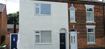 Flat to rent in Crewe, Cheshire CW1