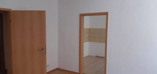 2 Raumwohnung mit Balkon und Stellplatz