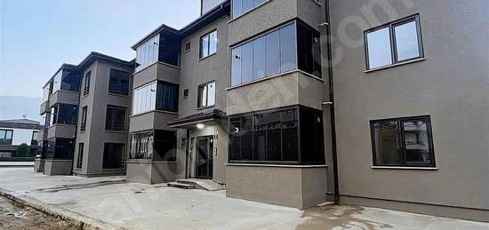 AKYAZI ÖMERCİKLER MH. SATILIK BÜYÜK 2+1 DAİRE 110M2