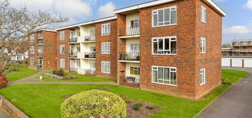 2 bedroom ground floor flat for sale