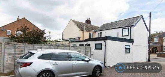 1 bedroom semi-detached house