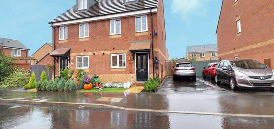 Town house for sale in Harrow Place, Marston Grange, Stafford ST16