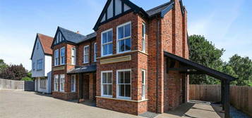 4 bedroom semi-detached house for sale