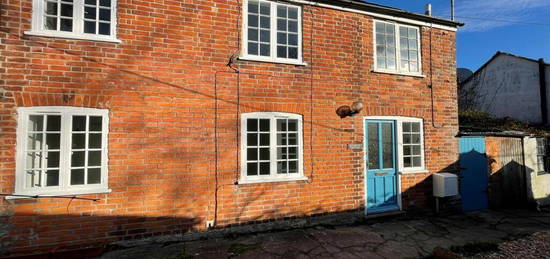 1 bedroom detached house