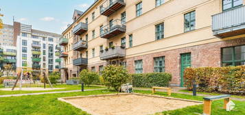 Moderne Maisonette-Wohnung mit drei Zimmern und Balkon in gefragter Lage