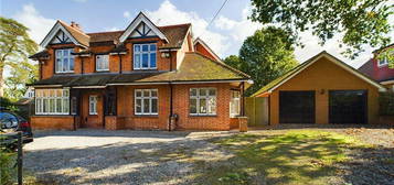 6 bedroom detached house for sale