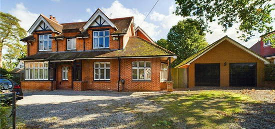 6 bedroom detached house for sale