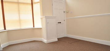 2 bed terraced house to rent