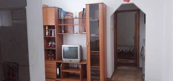 Apartament cu 2 camere semidecomandate - etaj 3 - Zona Oituz