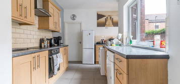 3 bedroom ground floor flat