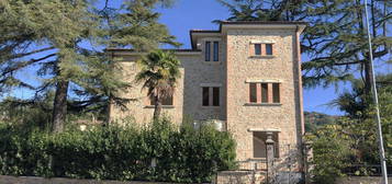 Villa in vendita in via Acquasanta