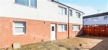Flat to rent in Saddleworth Close North Bransholme, Hull, 5Bw, UK HU7