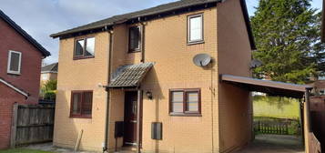 3 bed detached house to rent