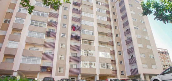 Arrendamento de Apartamento T3  em Póvoa de Santa Iria e Forte da Casa