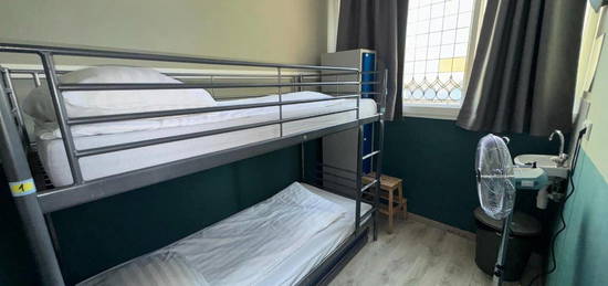 Hostel - Prive Kamer per maand