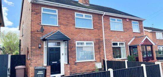 4 bed semi-detached house to rent