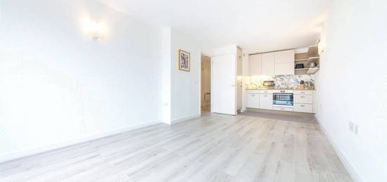 Flat for sale in Alaska Building, Deals Gateway, Deptford, London SE13