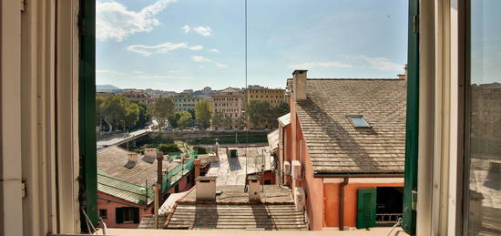 Trilocale via Borgo degli Incrociati 30, Manin, Genova