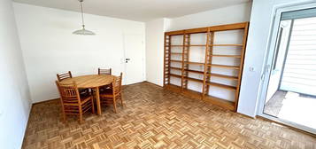 Großzügige Eigentumswohnung mit Loggia und Garage