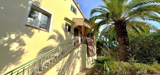 Villa  à vendre, 6 pièces, 6 chambres, 165 m²